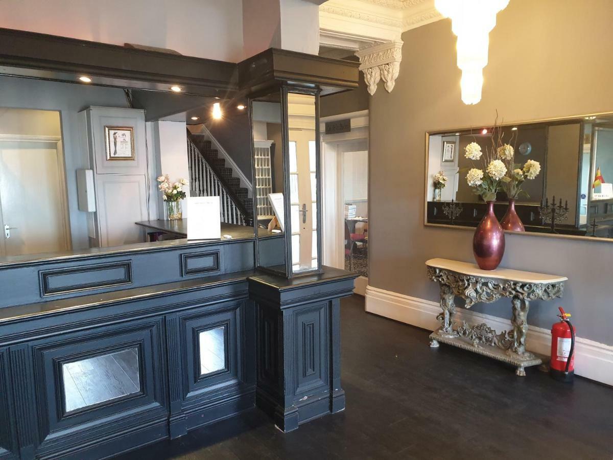 The Parisienne Hotel بلاكبول المظهر الخارجي الصورة